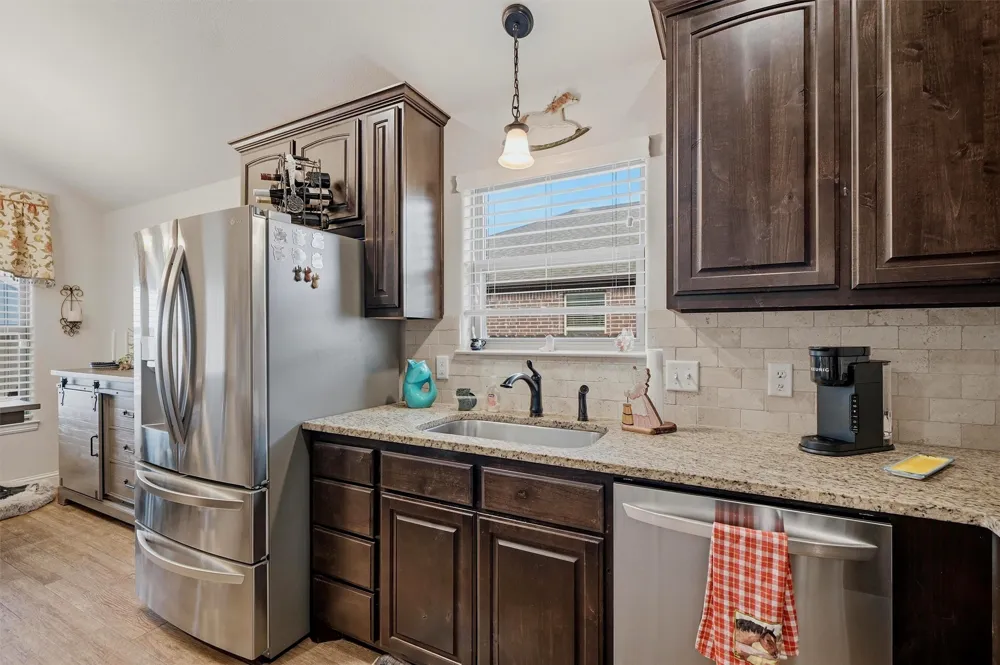 502 Pathfinder Street Collinsville, TX 76233