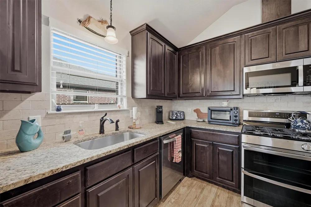 502 Pathfinder Street Collinsville, TX 76233