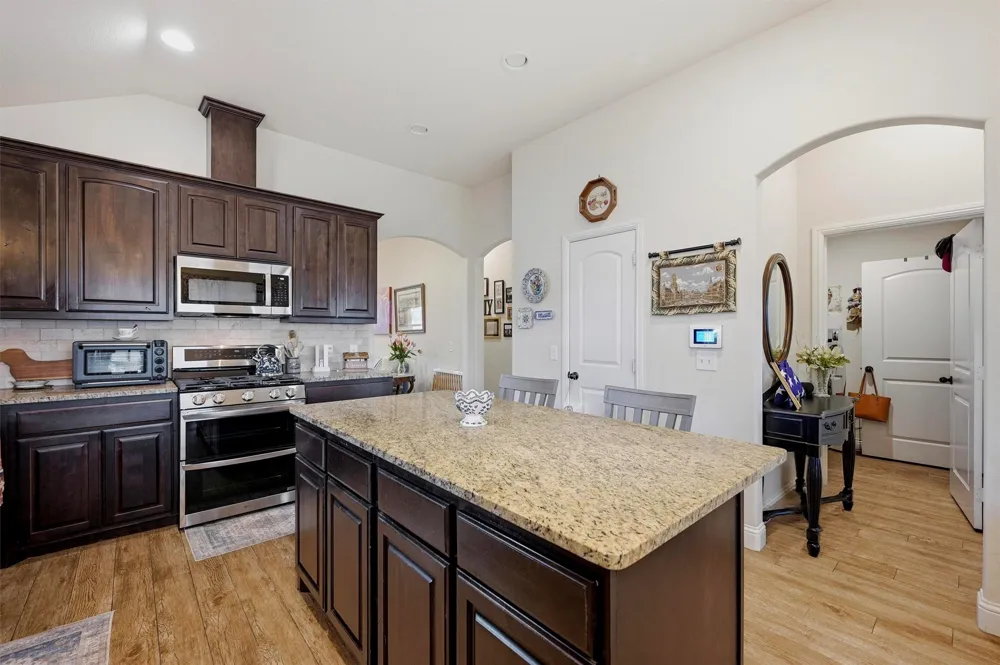 502 Pathfinder Street Collinsville, TX 76233