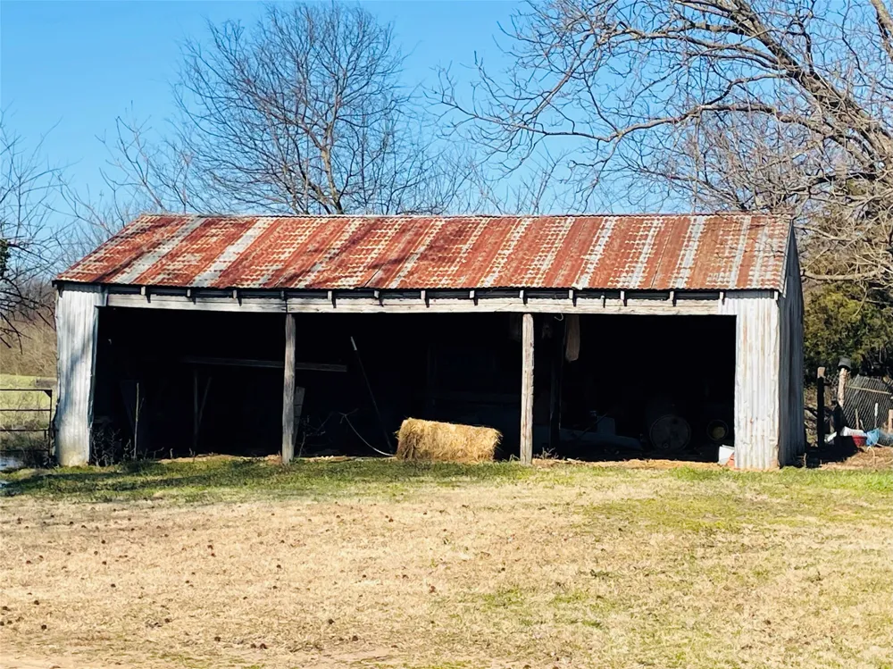 102 County Road 2376 Winnsboro, TX 75494