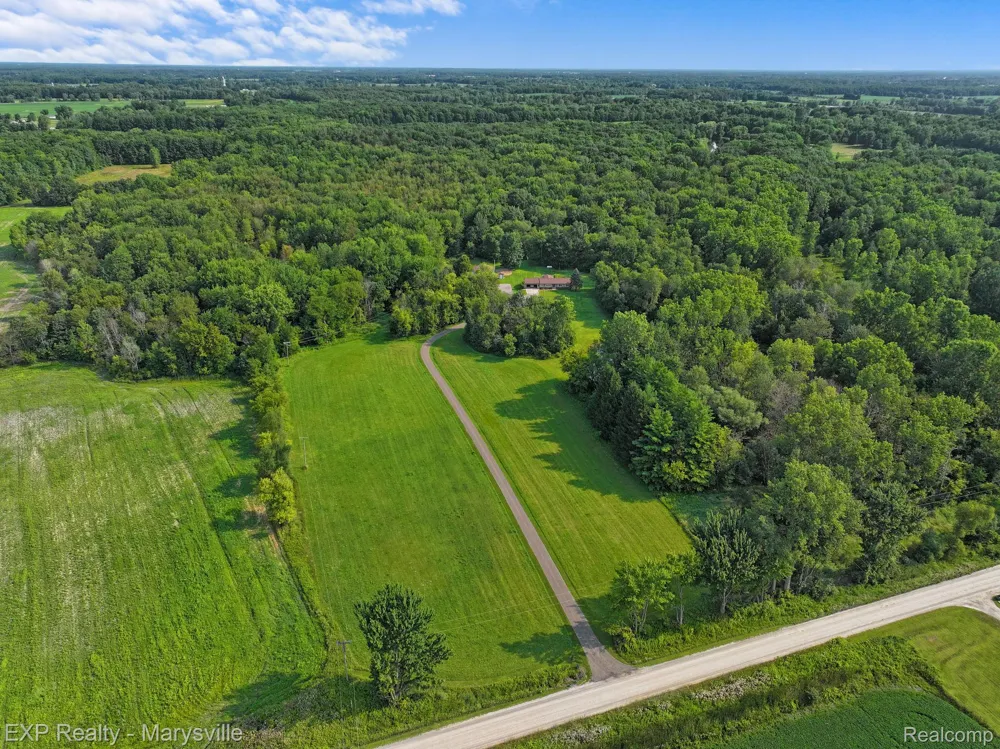 12980 Metcalf Road Brockway Township, MI 48097