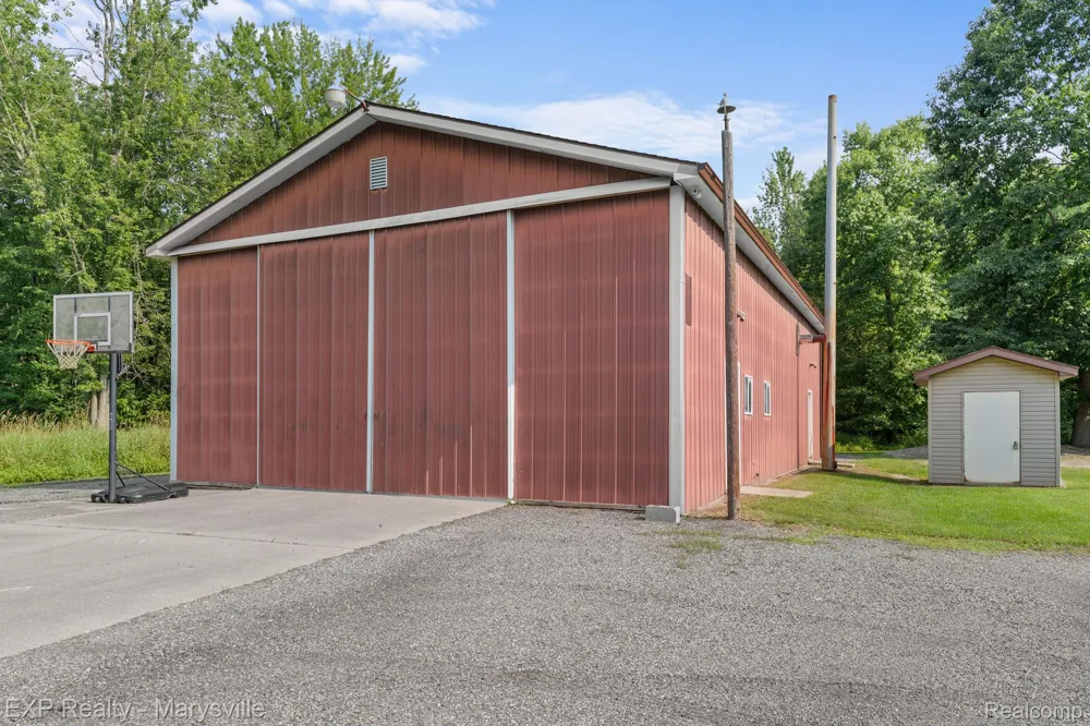 12980 Metcalf Road Brockway Township, MI 48097