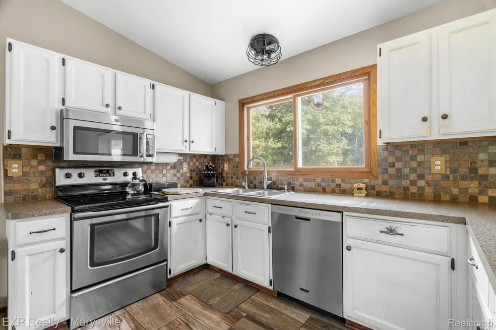 12980 Metcalf Road Brockway Township, MI 48097