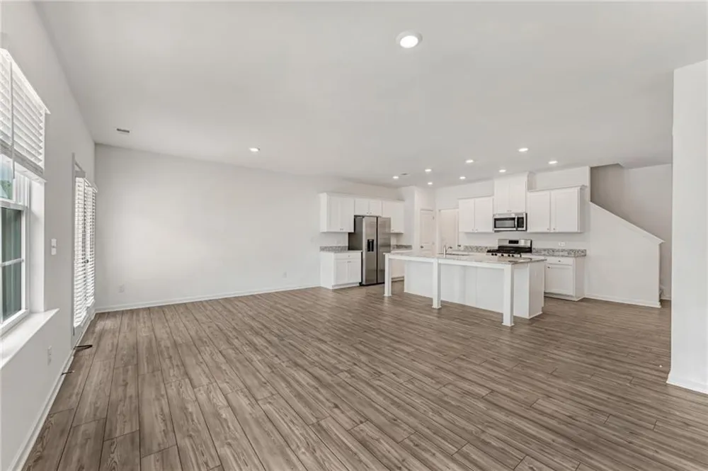 649 Isom Walk Suwanee, GA 30024