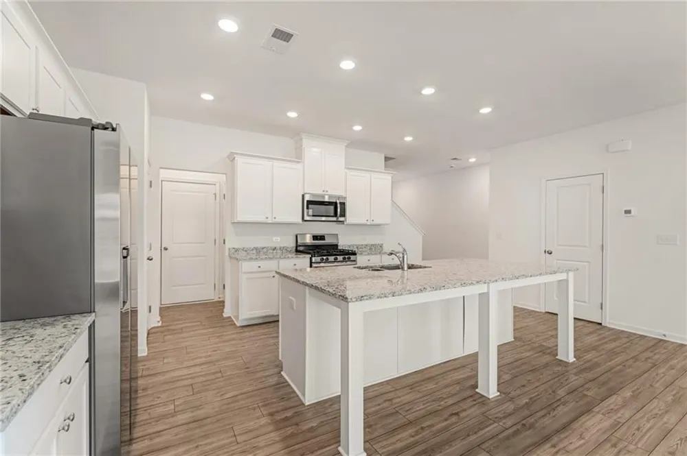 649 Isom Walk Suwanee, GA 30024