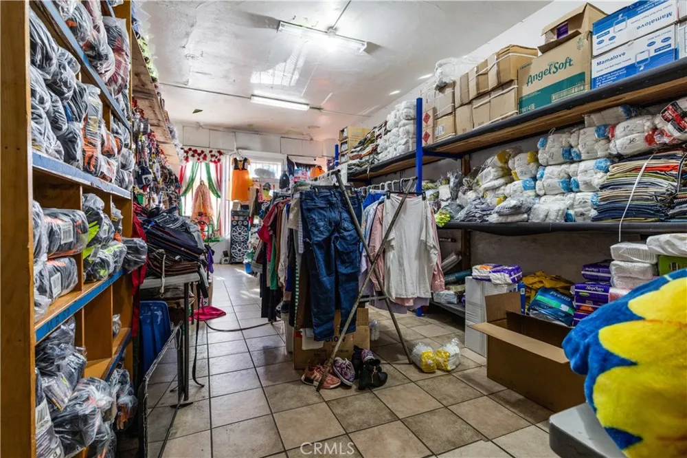 162 N Maple Ave Fresno, CA 93702