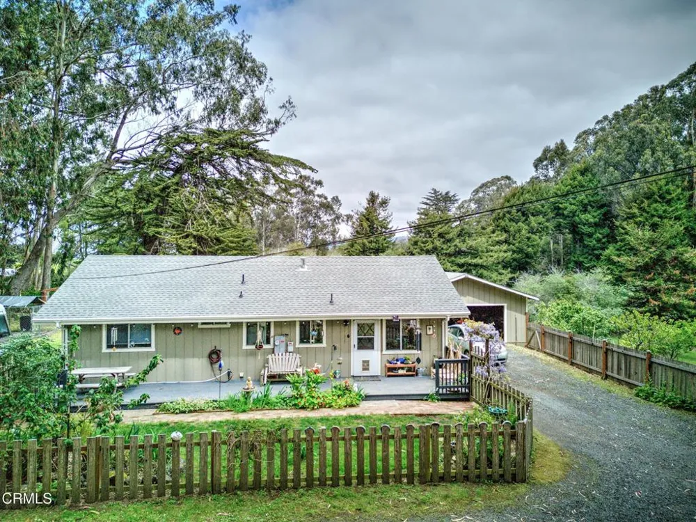 27030 Hwy 1 Fort Bragg, CA 95437