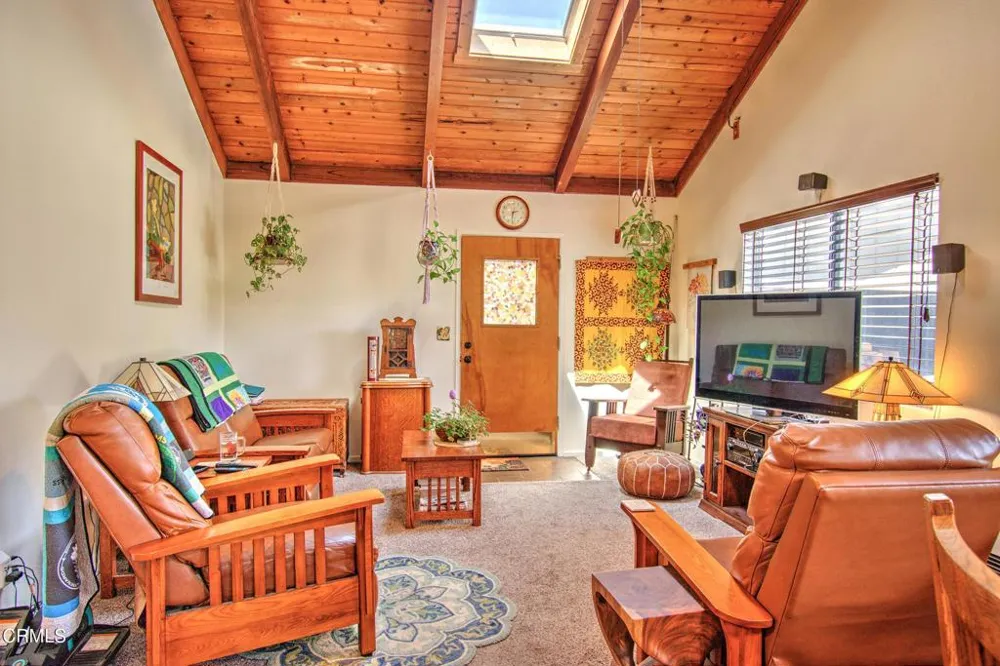27030 Hwy 1 Fort Bragg, CA 95437