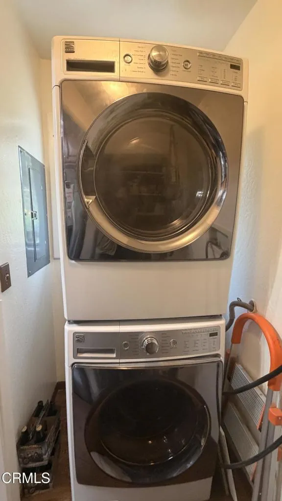 27030 Hwy 1 Fort Bragg, CA 95437