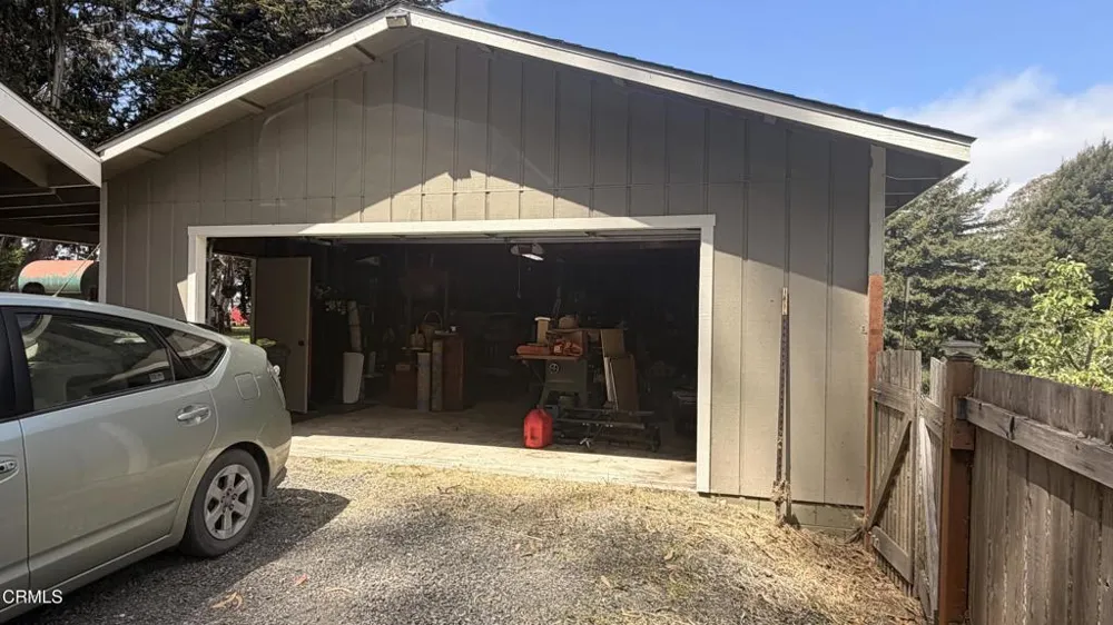27030 Hwy 1 Fort Bragg, CA 95437