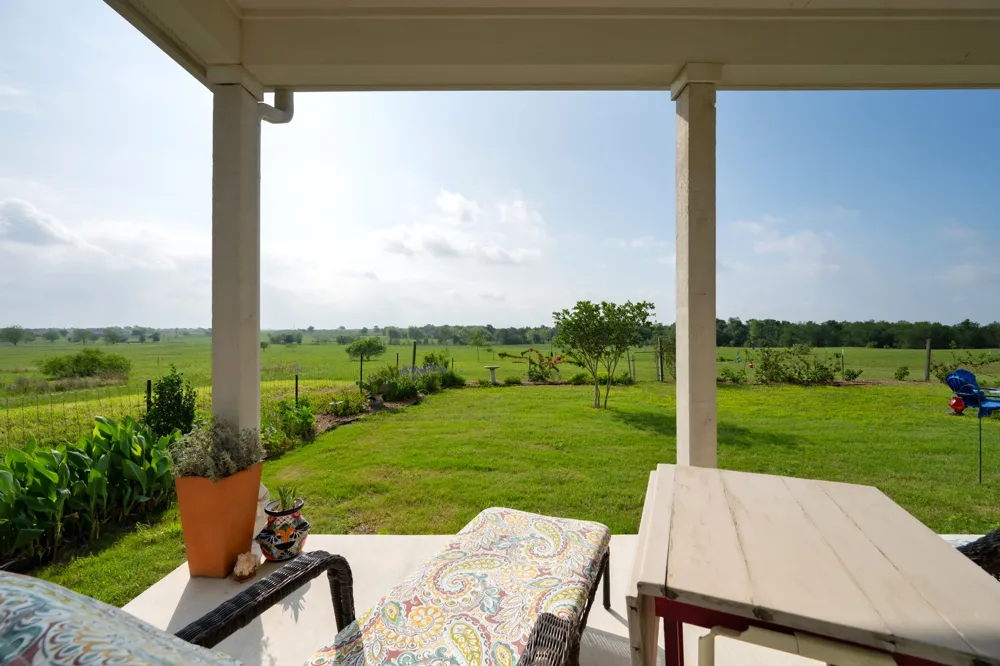 1662 County Road 465 Coupland, TX 78615