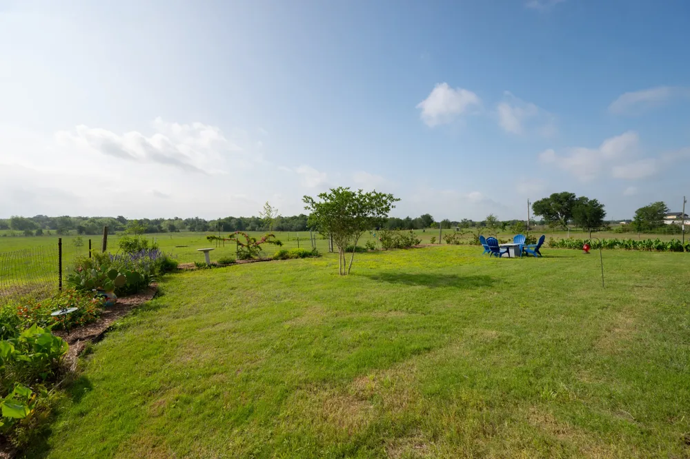 1662 County Road 465 Coupland, TX 78615