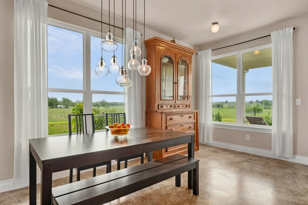 1662 County Road 465 Coupland, TX 78615