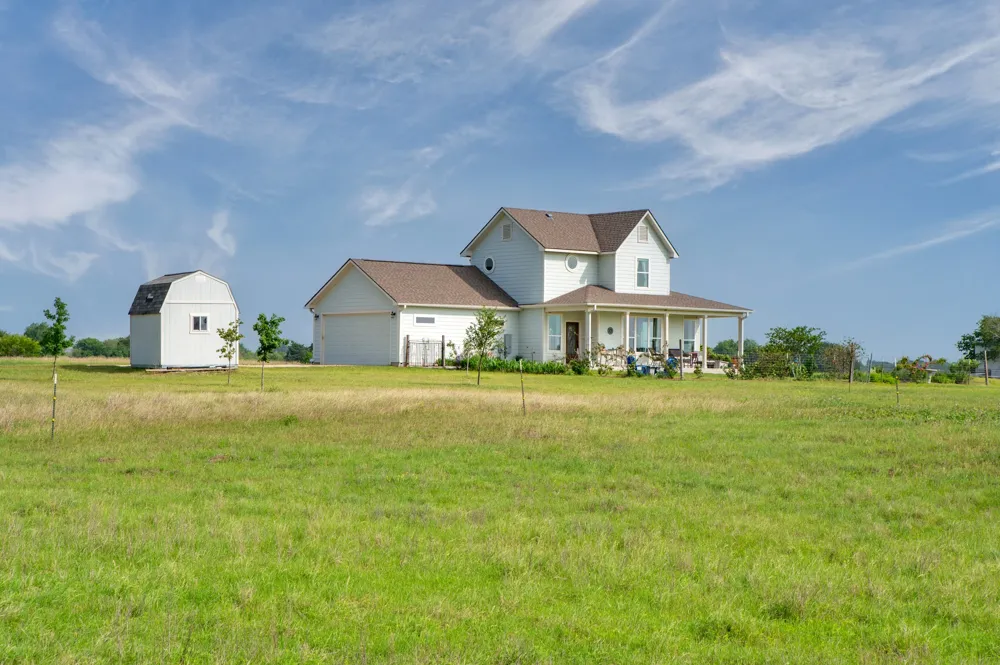 1662 County Road 465 Coupland, TX 78615