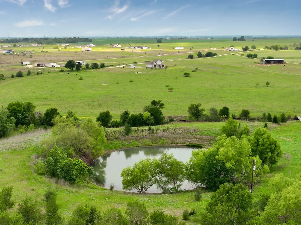 1662 County Road 465 Coupland, TX 78615