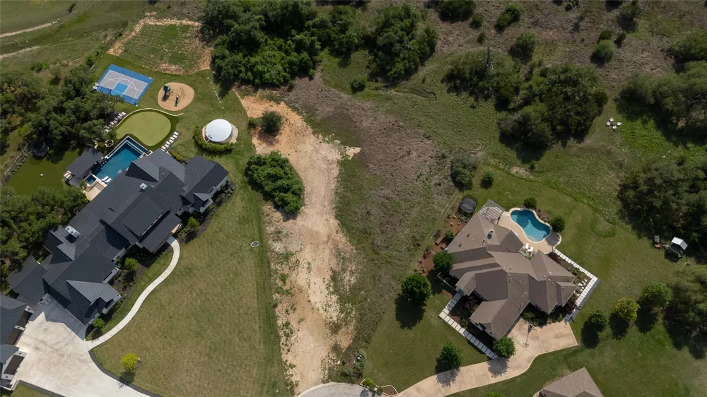 143 Prairie Grass Cove Driftwood, TX 78619