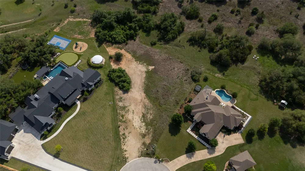 143 Prairie Grass Cove Driftwood, TX 78619