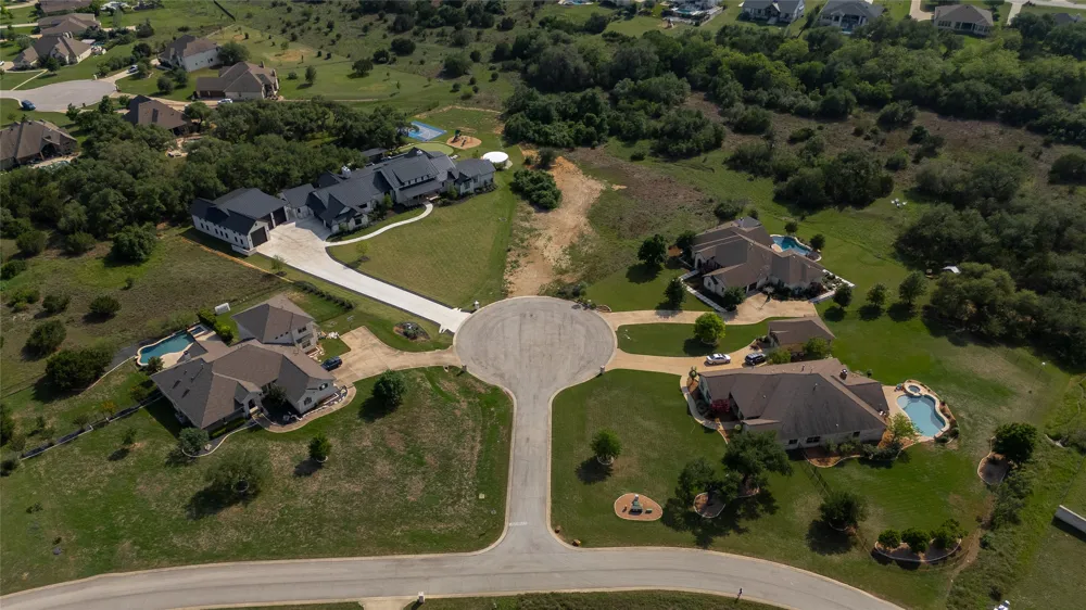 143 Prairie Grass Cove Driftwood, TX 78619