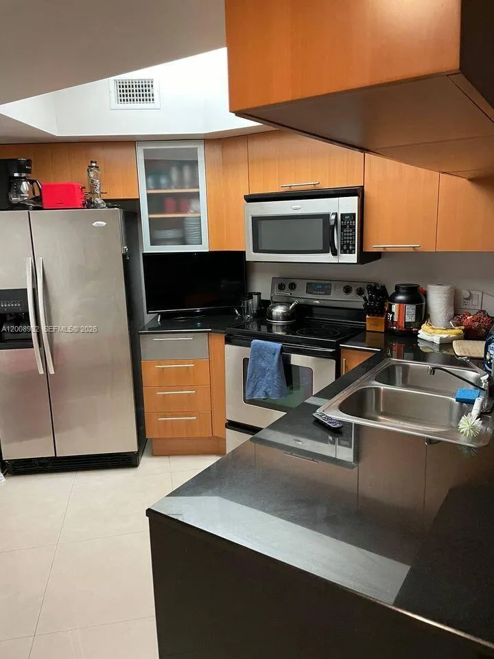 1750 Bayshore Dr #2514 Miami, FL 33132