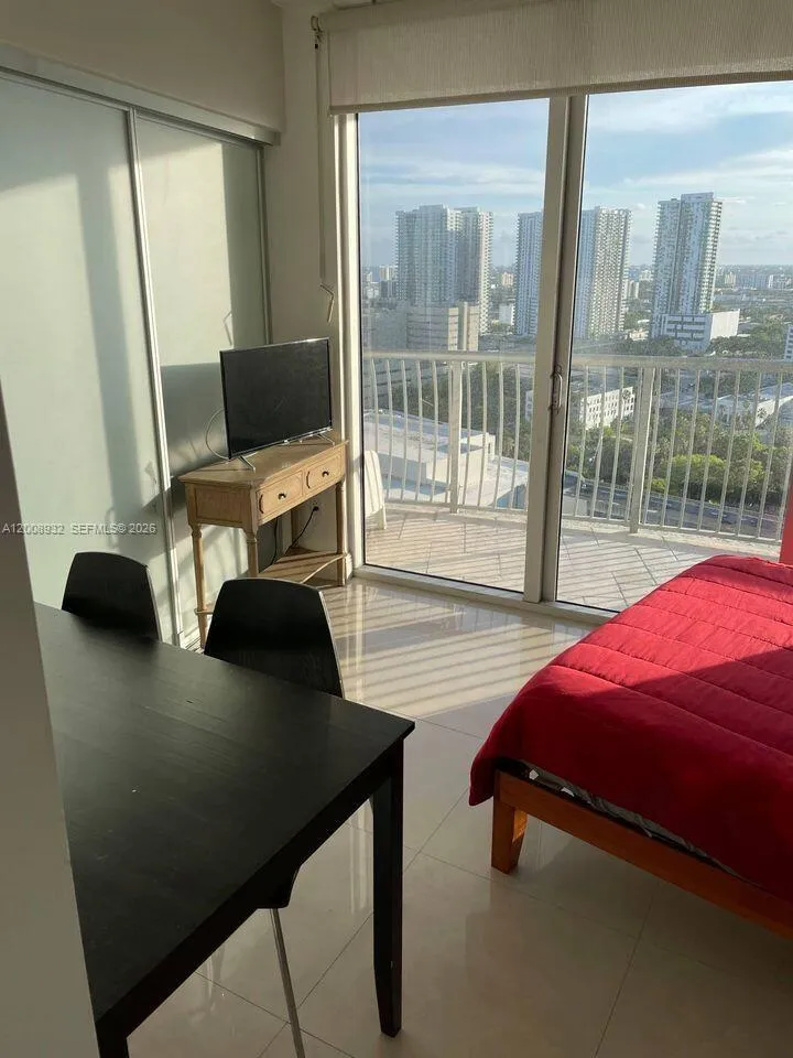 1750 Bayshore Dr #2514 Miami, FL 33132
