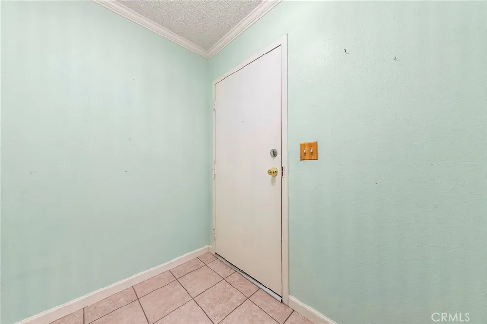 9952 Sepulveda #5 San Fernando, CA 91345