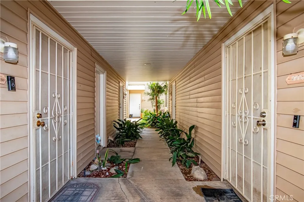 9952 Sepulveda #5 San Fernando, CA 91345