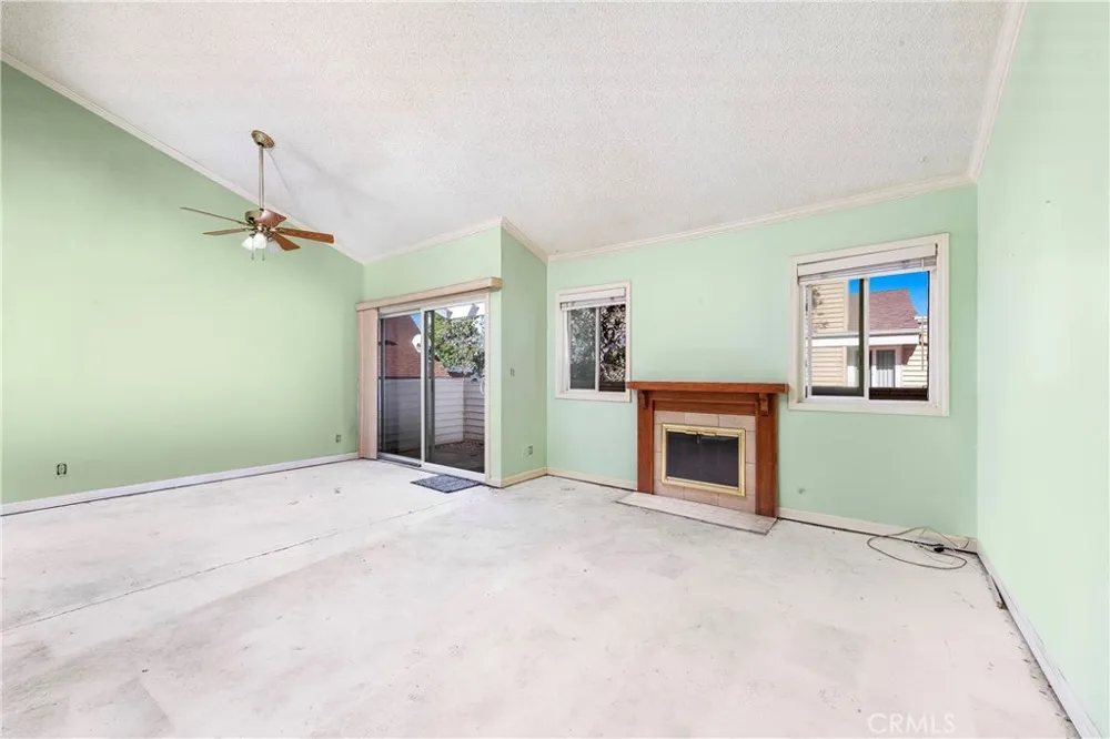 9952 Sepulveda #5 San Fernando, CA 91345