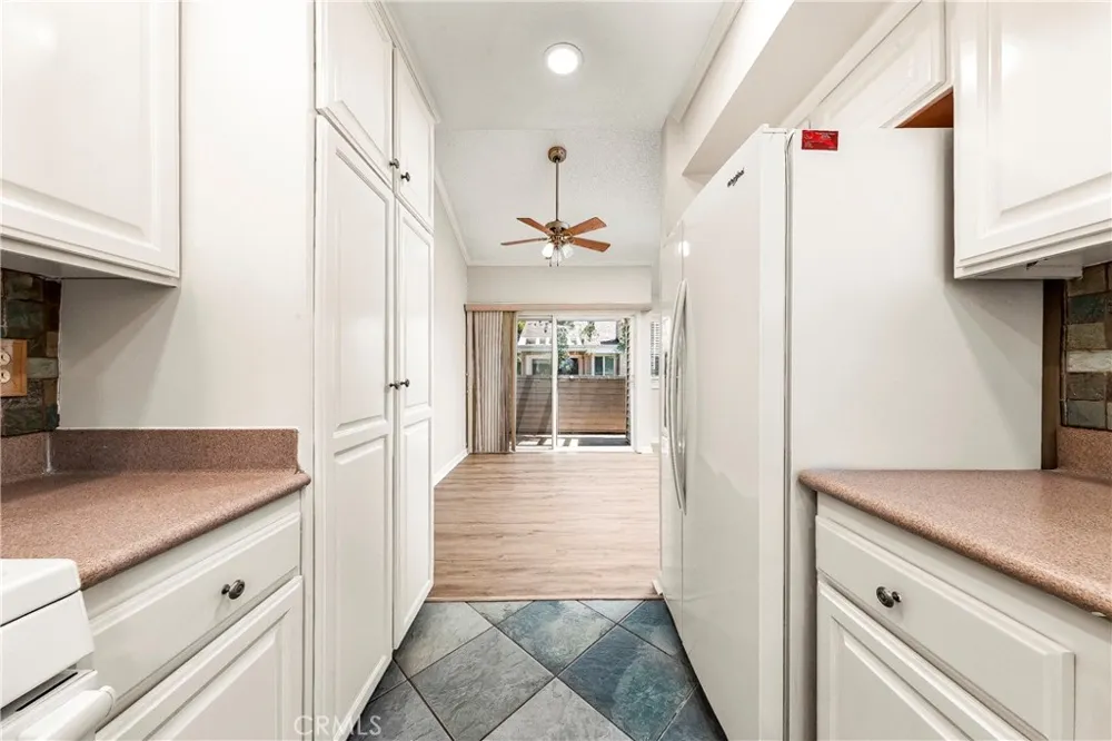 9952 Sepulveda #5 San Fernando, CA 91345