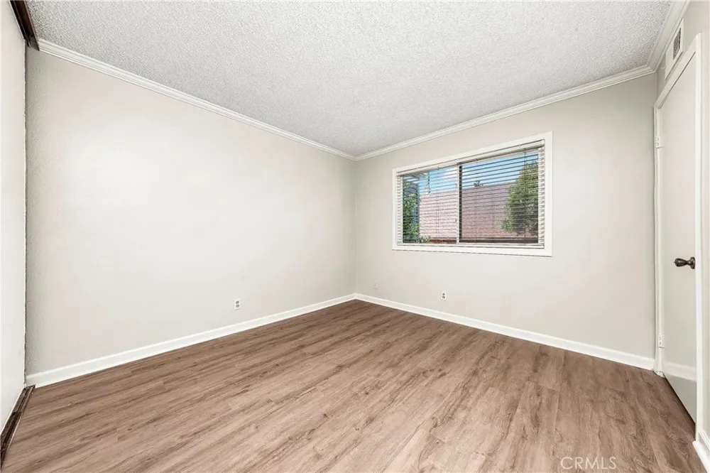 9952 Sepulveda #5 San Fernando, CA 91345