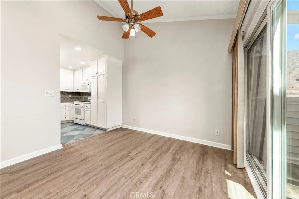 9952 Sepulveda #5 San Fernando, CA 91345