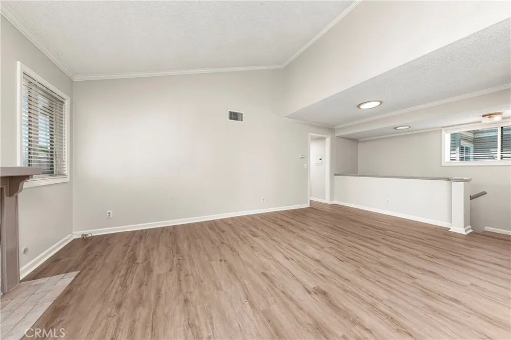 9952 Sepulveda #5 San Fernando, CA 91345