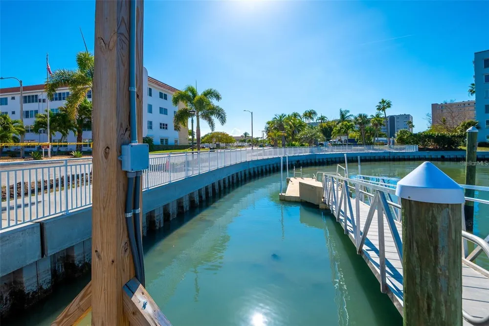 2850 59TH STREET S #205 Gulfport, FL 33707