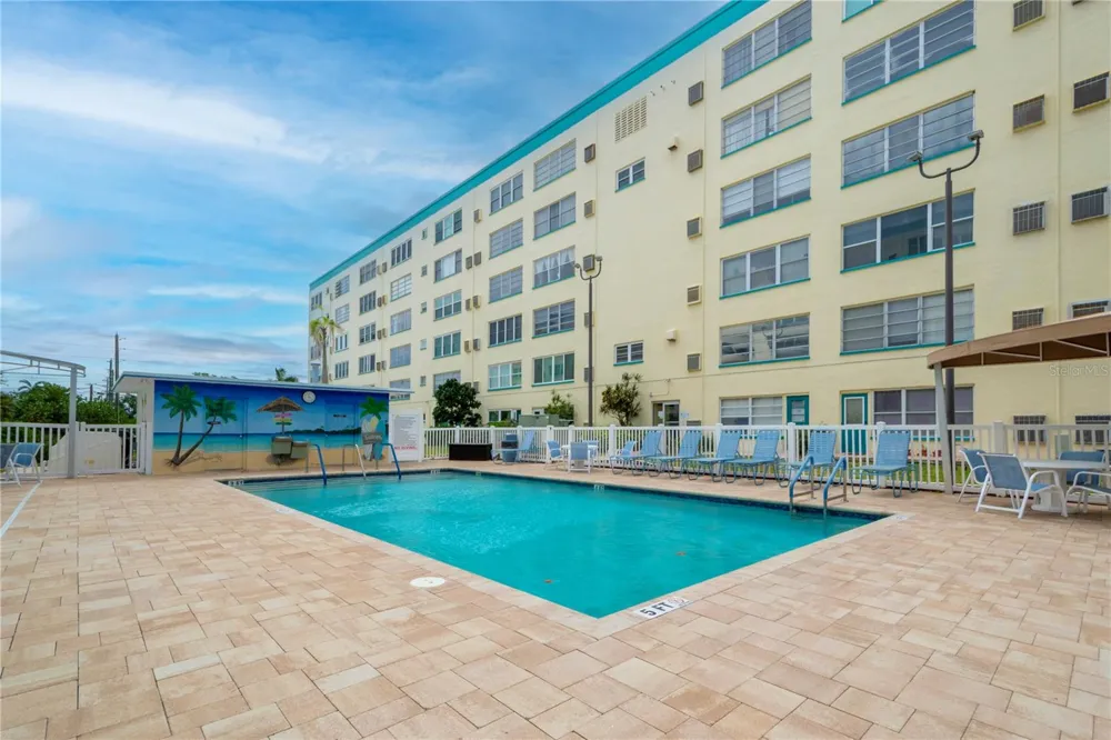 2850 59TH STREET S #205 Gulfport, FL 33707