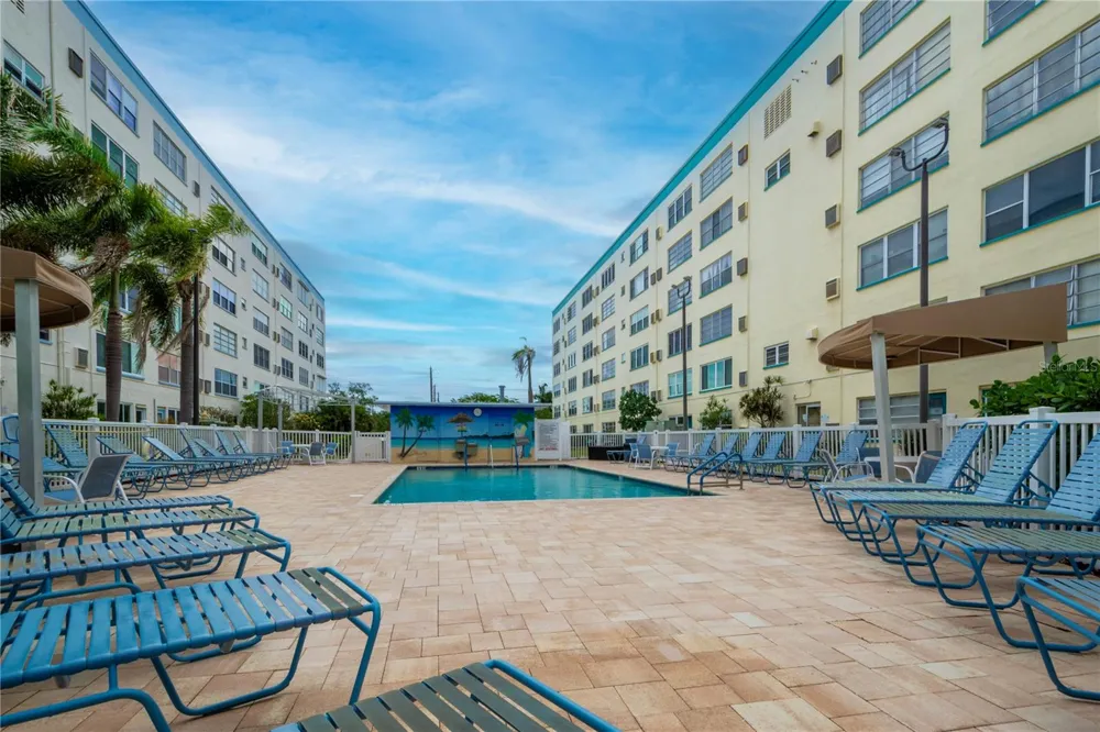 2850 59TH STREET S #205 Gulfport, FL 33707