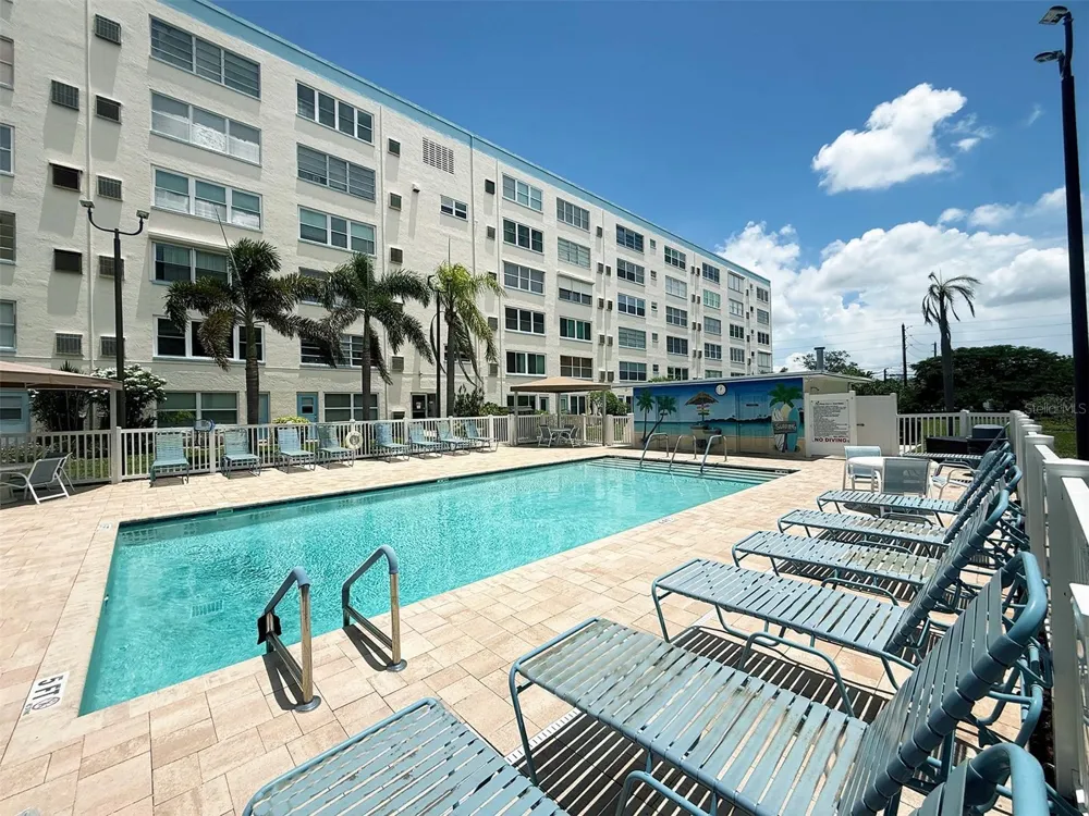 2850 59TH STREET S #205 Gulfport, FL 33707