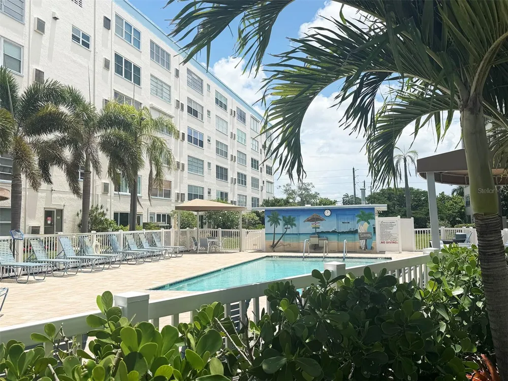 2850 59TH STREET S #205 Gulfport, FL 33707