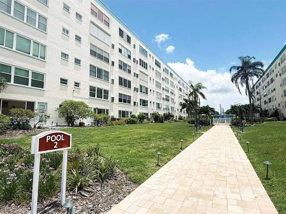 2850 59TH STREET S #205 Gulfport, FL 33707