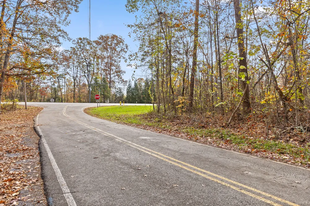 612 Miles Road Signal Mountain, TN 37377
