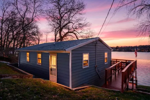 19013 Island View Drive