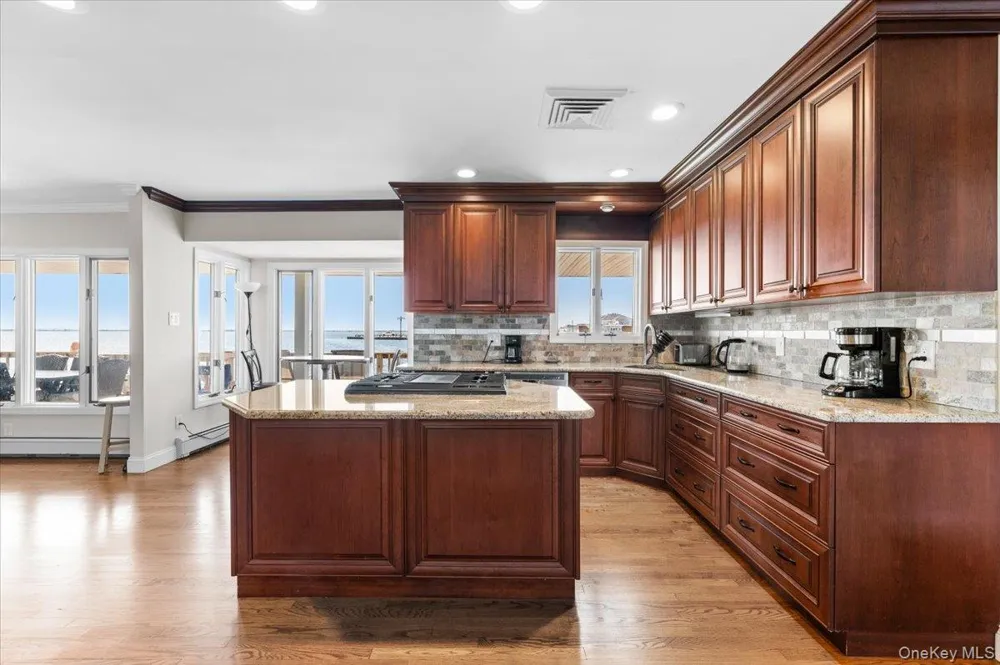 160 Sequams Lane W West Islip, NY 11795