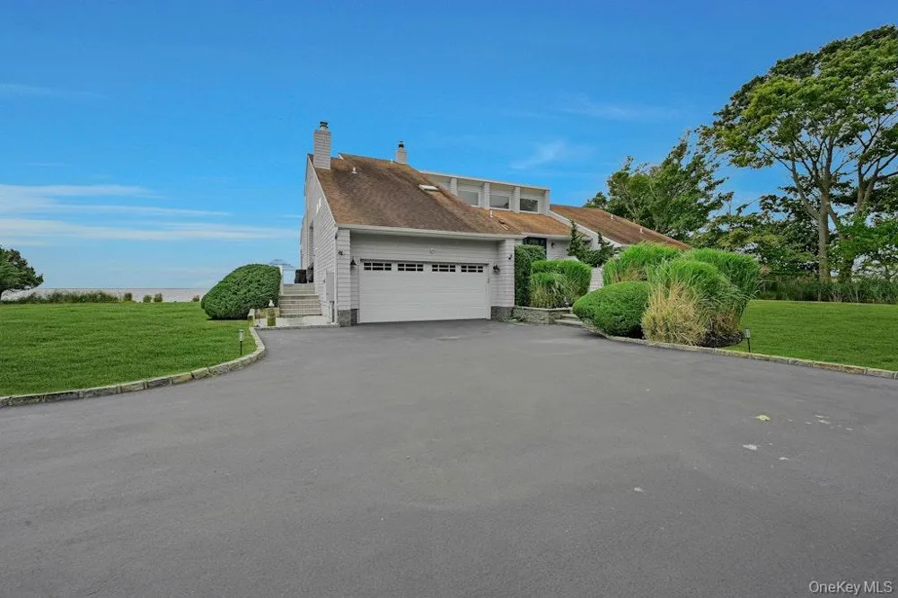 11 Convent Lane Center Moriches, NY 11934