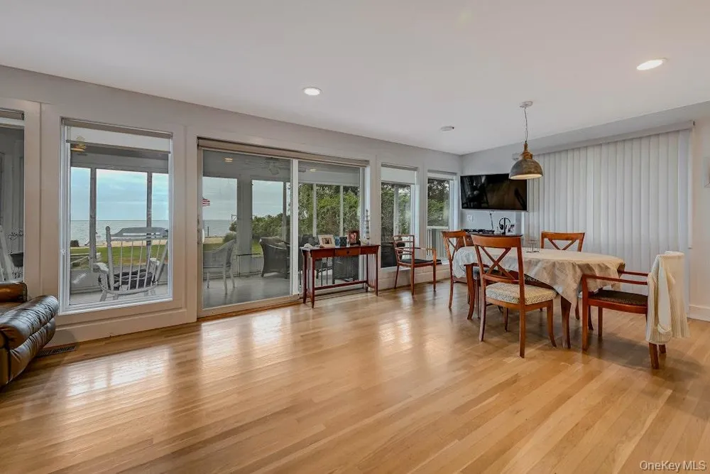 11 Convent Lane Center Moriches, NY 11934