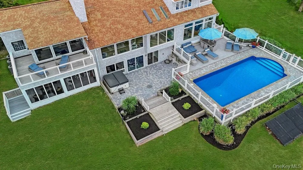 11 Convent Lane Center Moriches, NY 11934