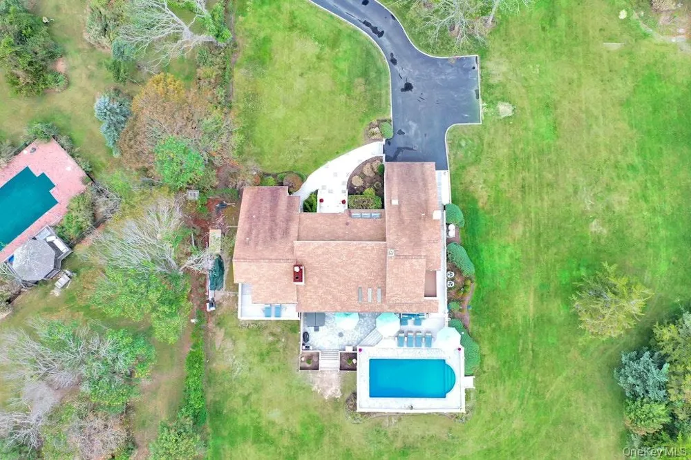 11 Convent Lane Center Moriches, NY 11934