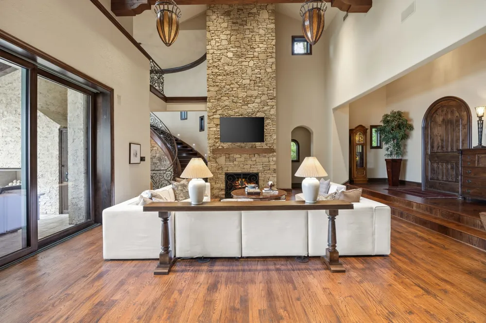 8 Meadowlake Drive Heath, TX 75032