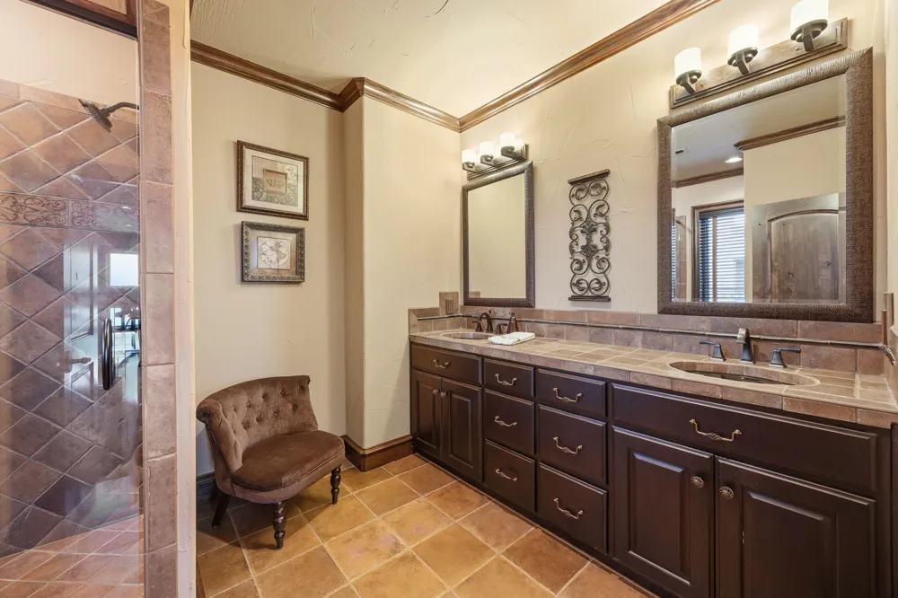 8 Meadowlake Drive Heath, TX 75032