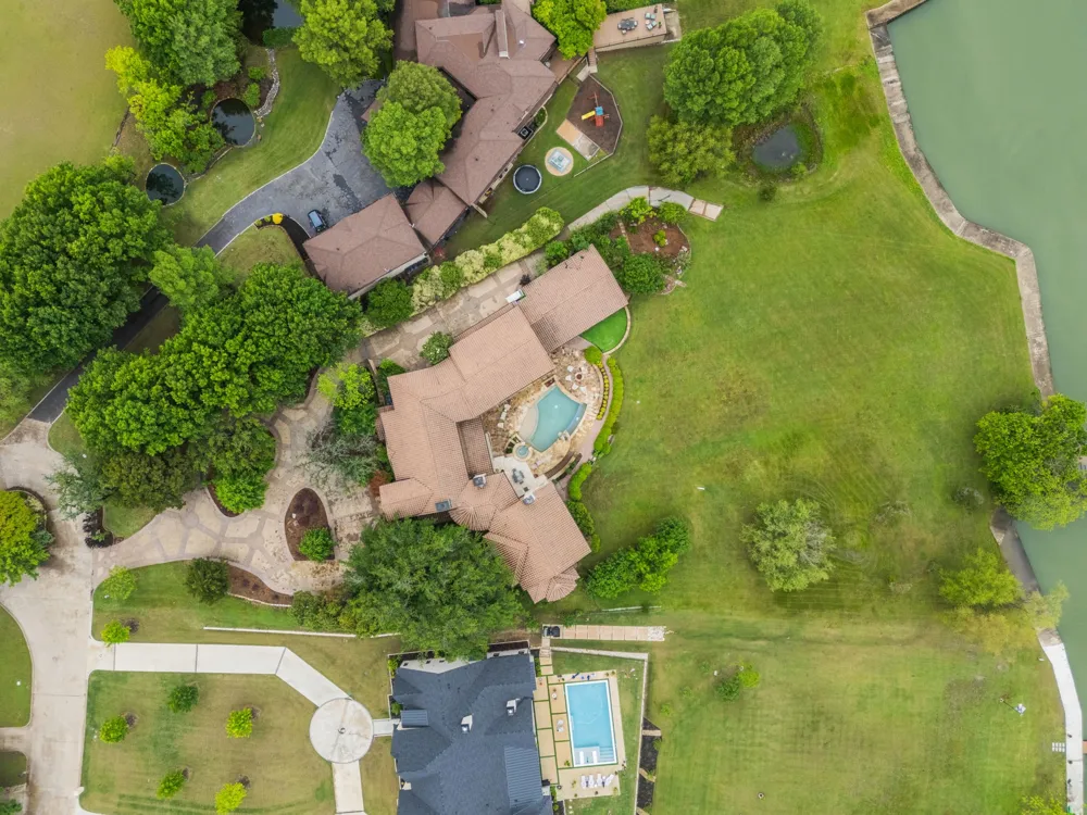 8 Meadowlake Drive Heath, TX 75032