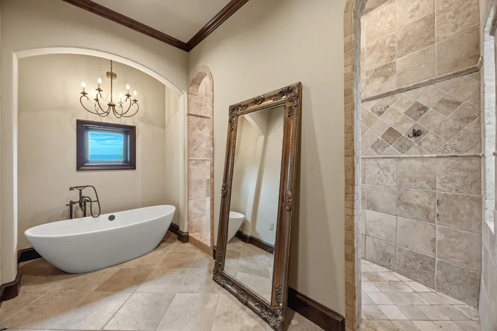 8 Meadowlake Drive Heath, TX 75032
