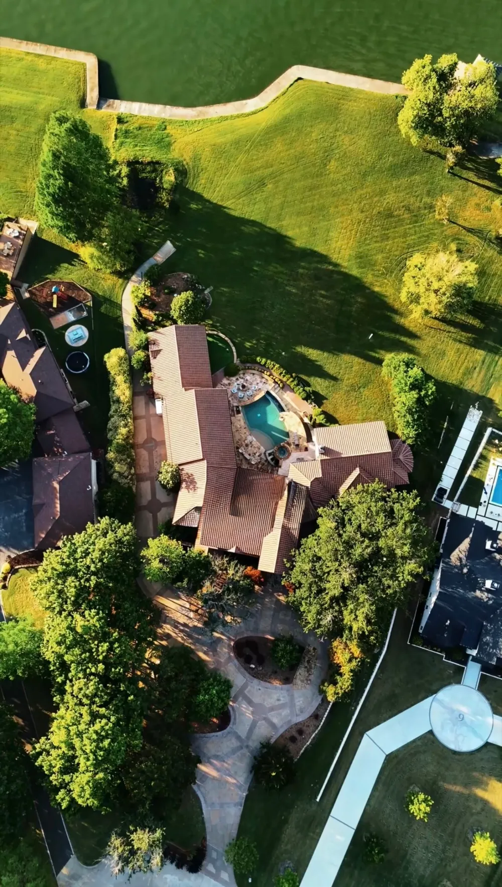 8 Meadowlake Drive Heath, TX 75032