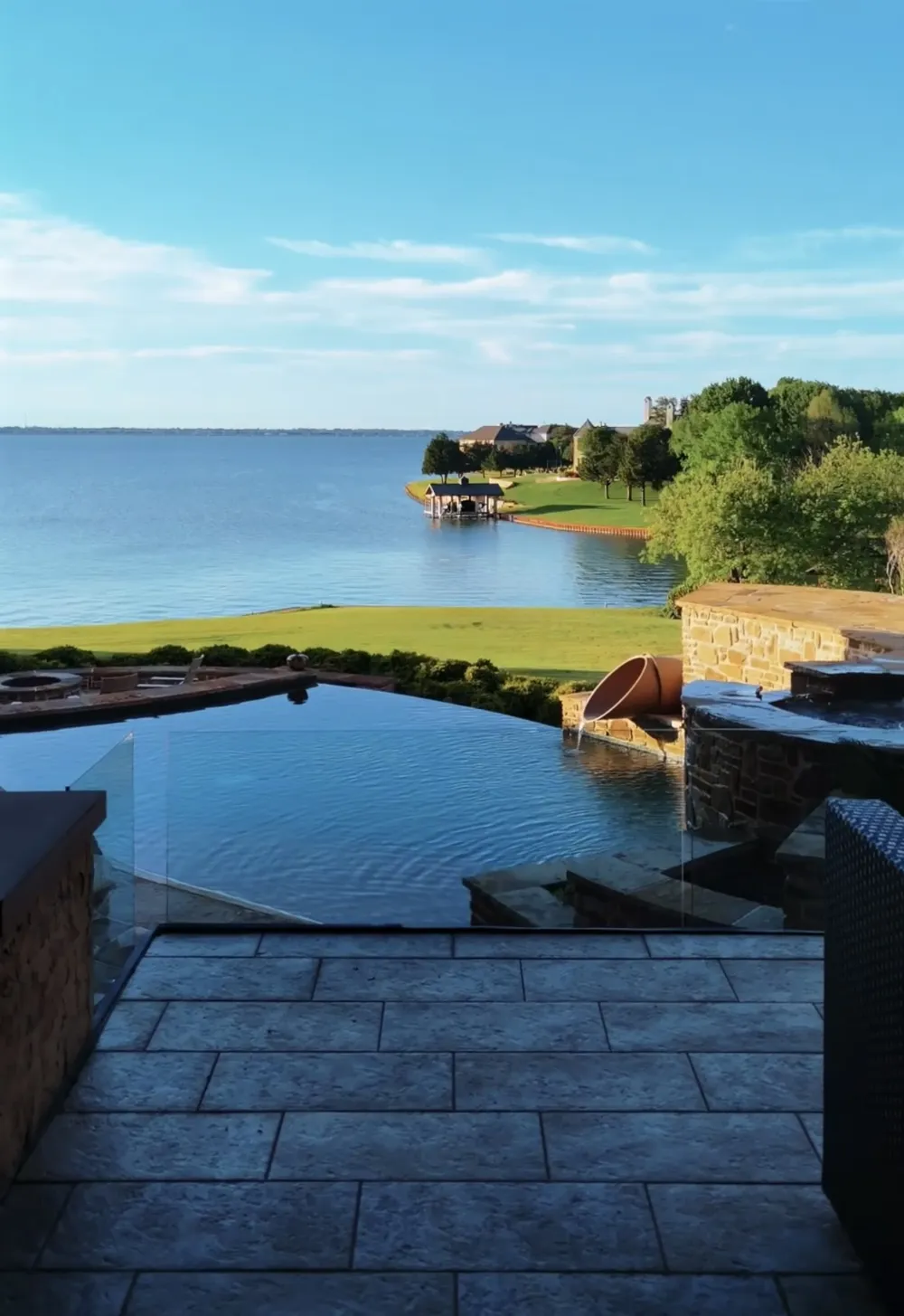 8 Meadowlake Drive Heath, TX 75032